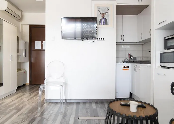 Center Iii By Goldenland Apartmán