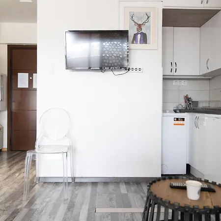 Center Iii By Casa D'oro Apartment