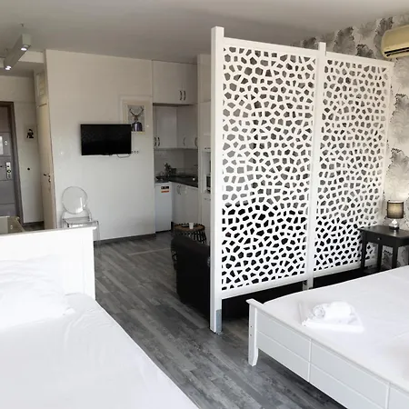 Center Iii By Casa D'oro Apartment *